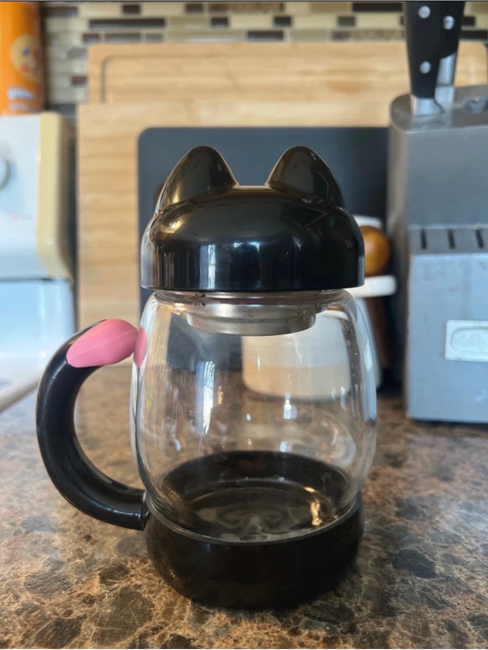 Black Cat Glass tea cup with lid and strainer